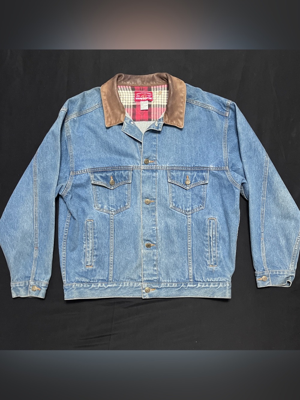 Marlboro vintage Denim Jacket with Harley-Davidson patch on back Mens Size Large